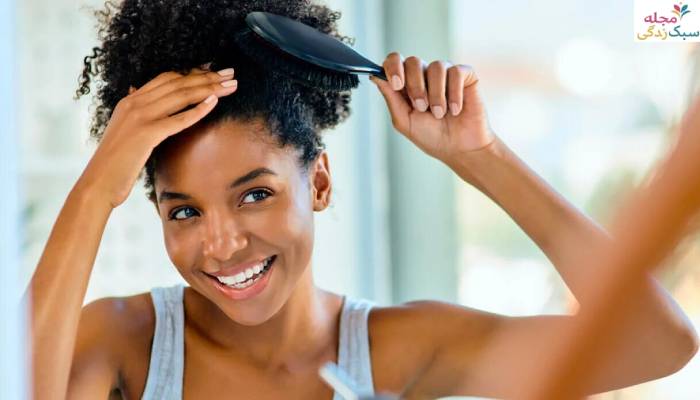 نحوه شانه کردن موهای فر