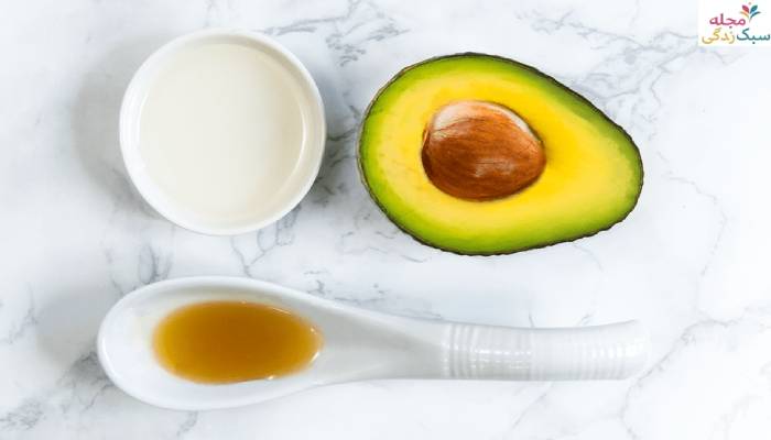 ماسک خانگی آووکادو و عسل مناسب پوست خشک