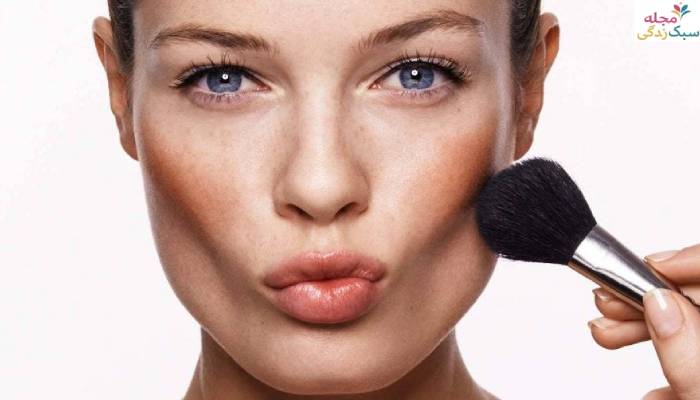 مراحل برجسته کردن گونه با آرایش